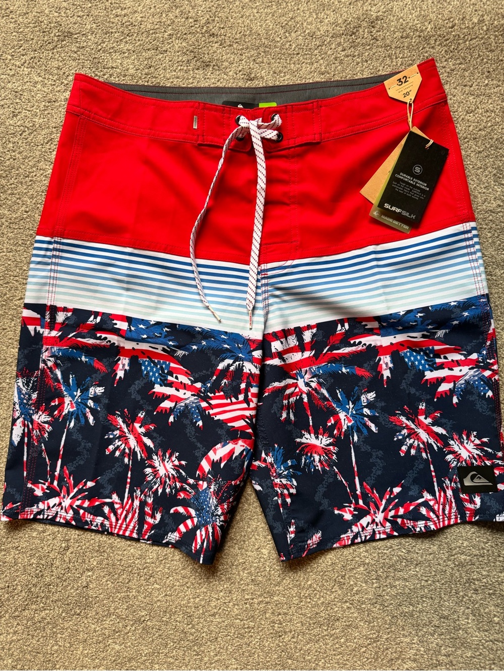 NWT Mens Quicksilver 9” Board Swim Shorts Size 32 Brand New